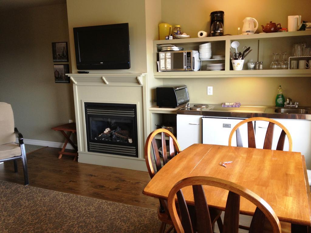 Baddeck Inlet 麦金太尔小屋酒店 客房 照片