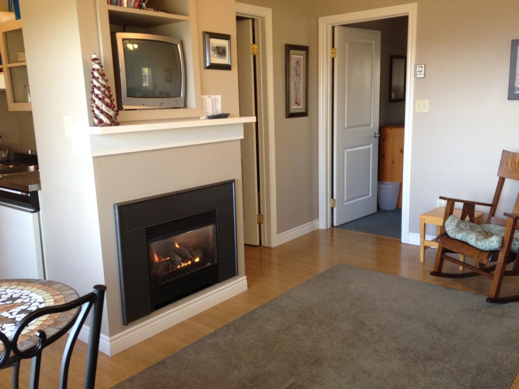 Baddeck Inlet 麦金太尔小屋酒店 客房 照片